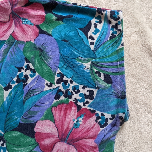 Hand sewn crop top - Picture 3 of 3